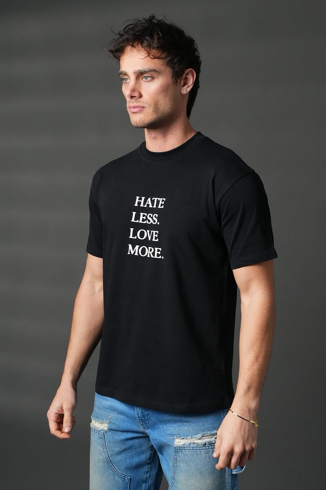 T-shirt «Hate Less. Love More.» – Manifeste du Cœur