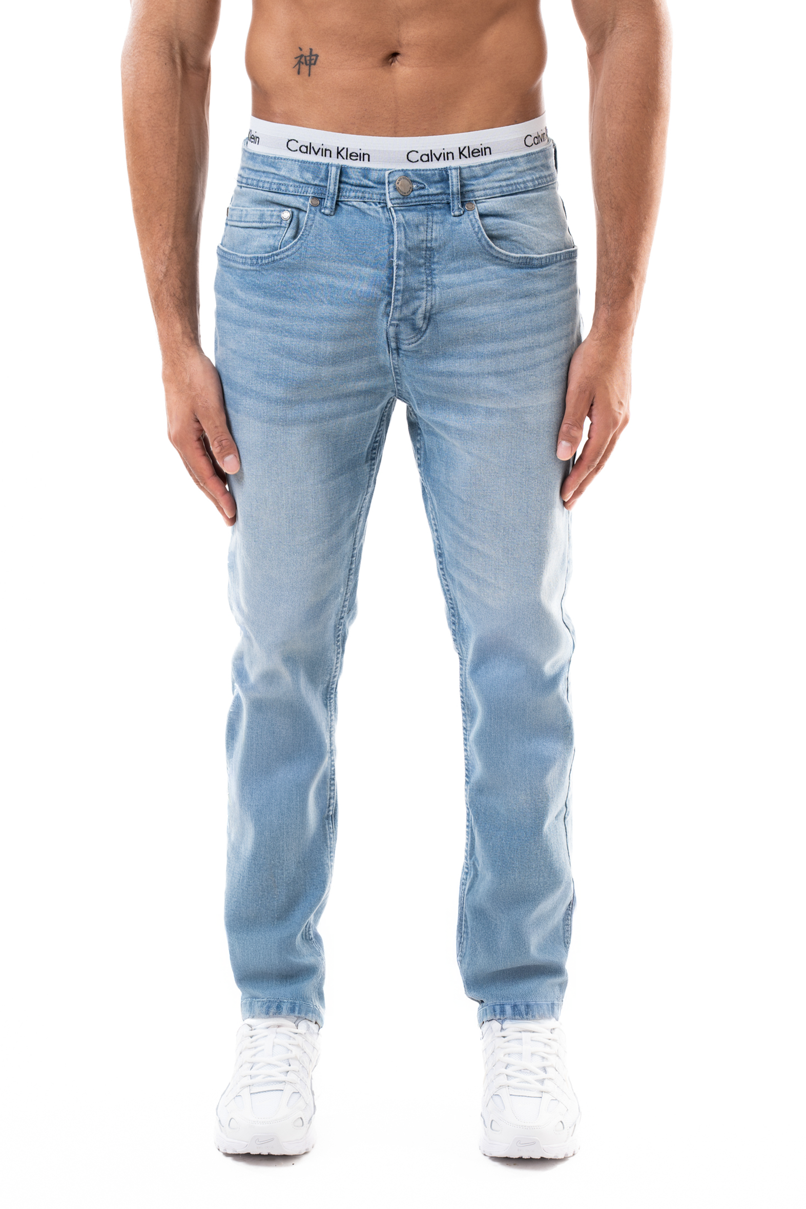 Jean Bleu Clair Délavé Coupe Droite