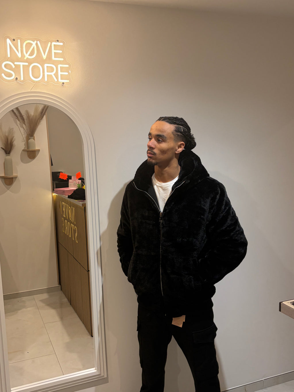 Veste Fausse Fourrure Noire à Capuche