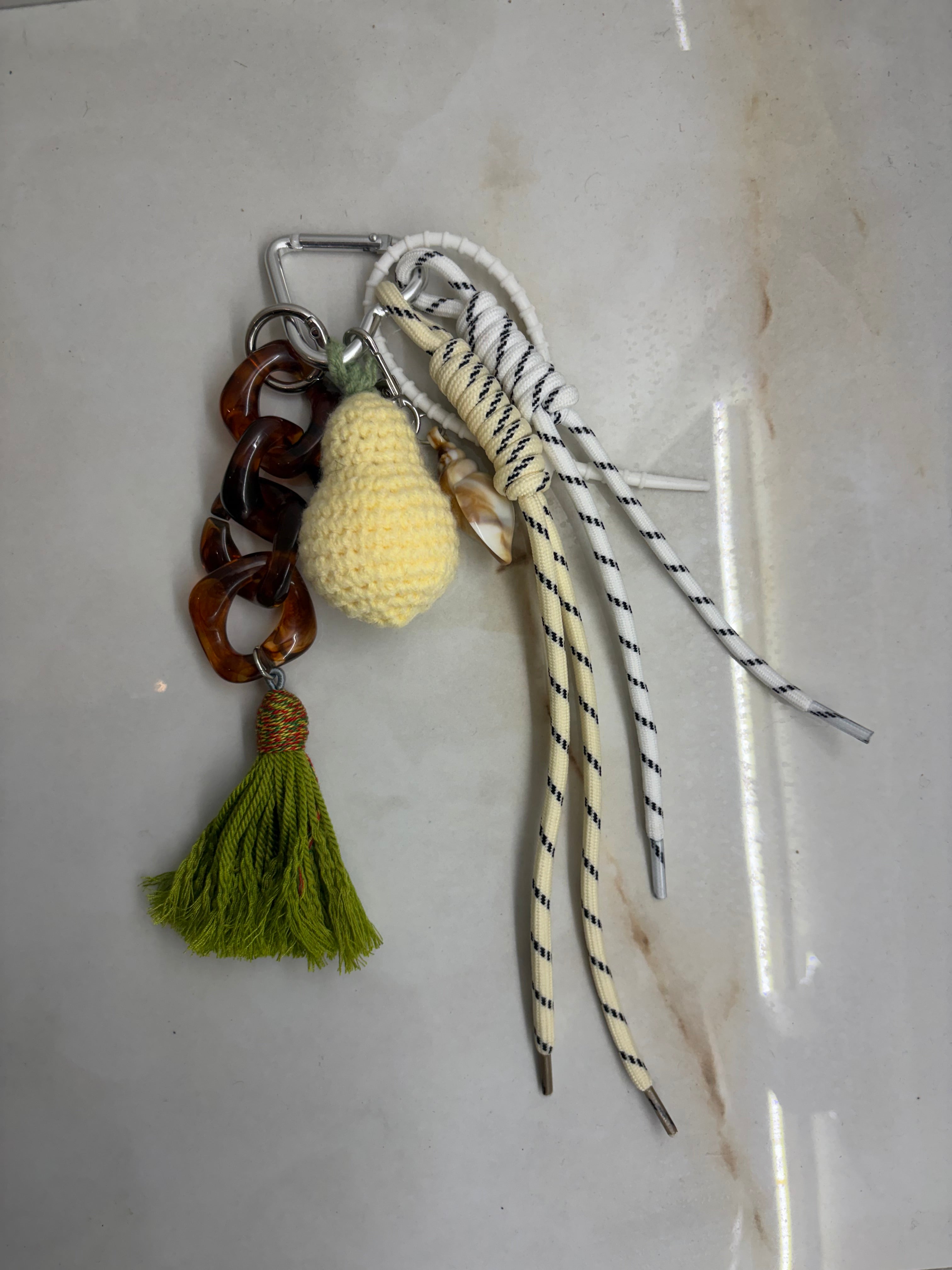 Charm Bohème Naturel — Pompon & Anneaux Résine