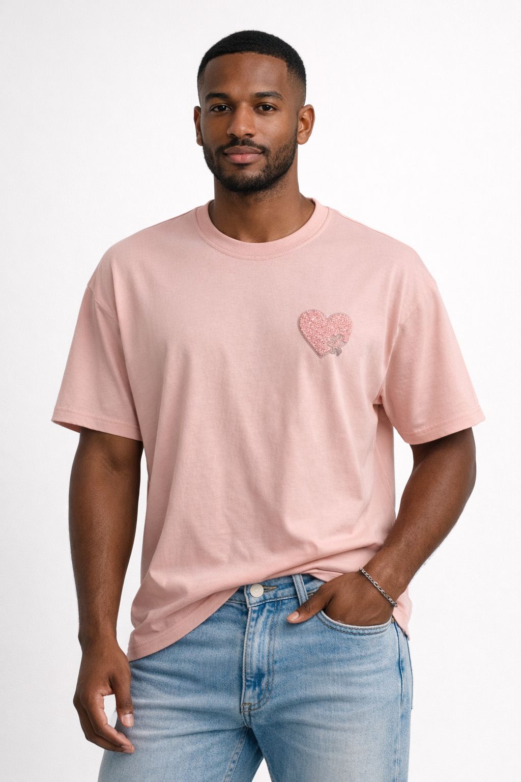 T-shirt rose oversize avec cœur brodé